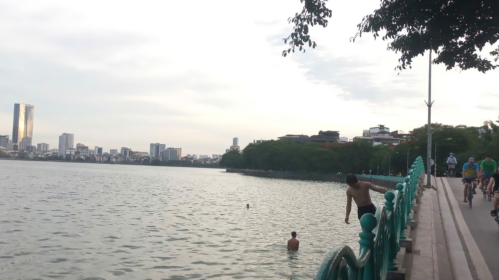  Nguy cơ đuối nước tại các bãi tắm tự phát ở sông, hồ - Ảnh 3.