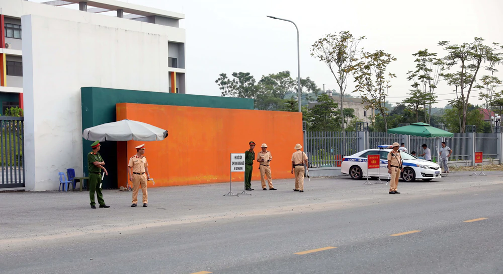 Thí sinh điểm thi Trường THPT Chuyên Tuyên Quang bước vào kỳ thi lại tốt nghiệp THPT năm 2026 - Ảnh 4.