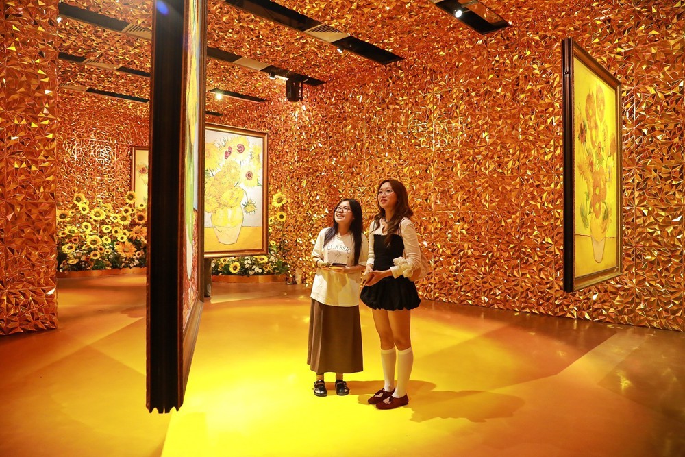 Van Gogh xuyên không - Đánh thức nghệ thuật bằng công nghệ - Ảnh 4. Van Gogh xuyên không - Đánh thức nghệ thuật bằng công nghệ - Ảnh 4.