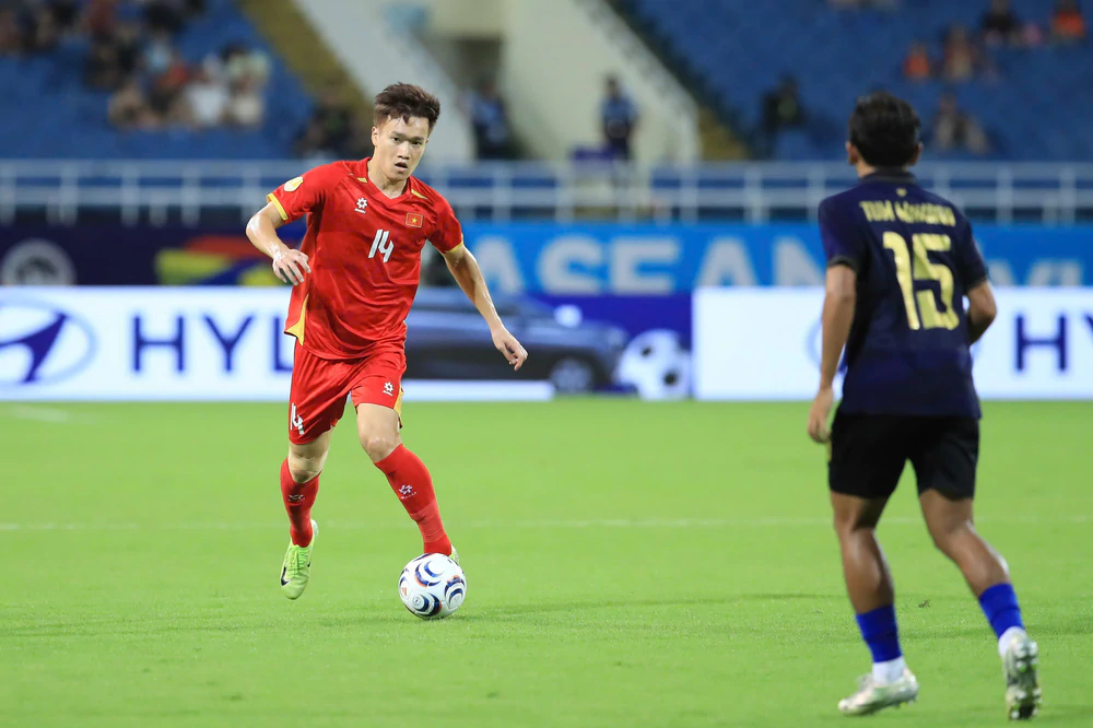 Bán kết Việt Nam vs Malaysia: Hoàng Đức sẽ đá cặp cùng ai? - Ảnh 1.