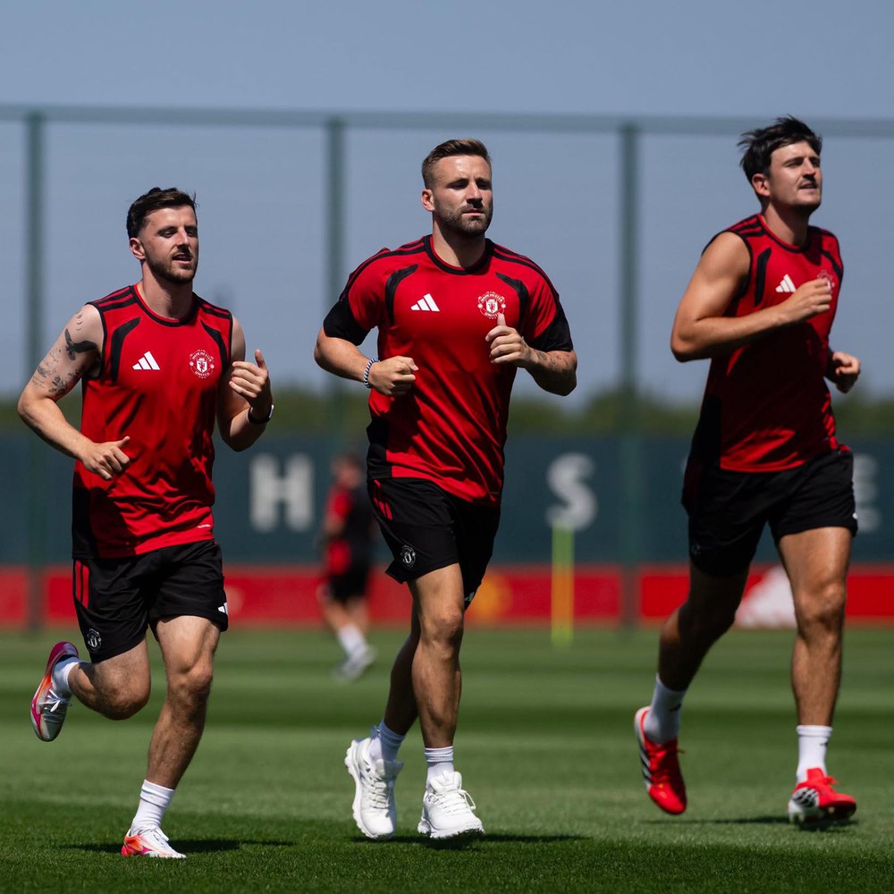 Vì sao các CLB Premier League lại đá giao hữu theo những thể thức kỳ lạ? - Ảnh 3. Vì sao các CLB Premier League lại đá giao hữu theo những thể thức kỳ lạ? - Ảnh 3.