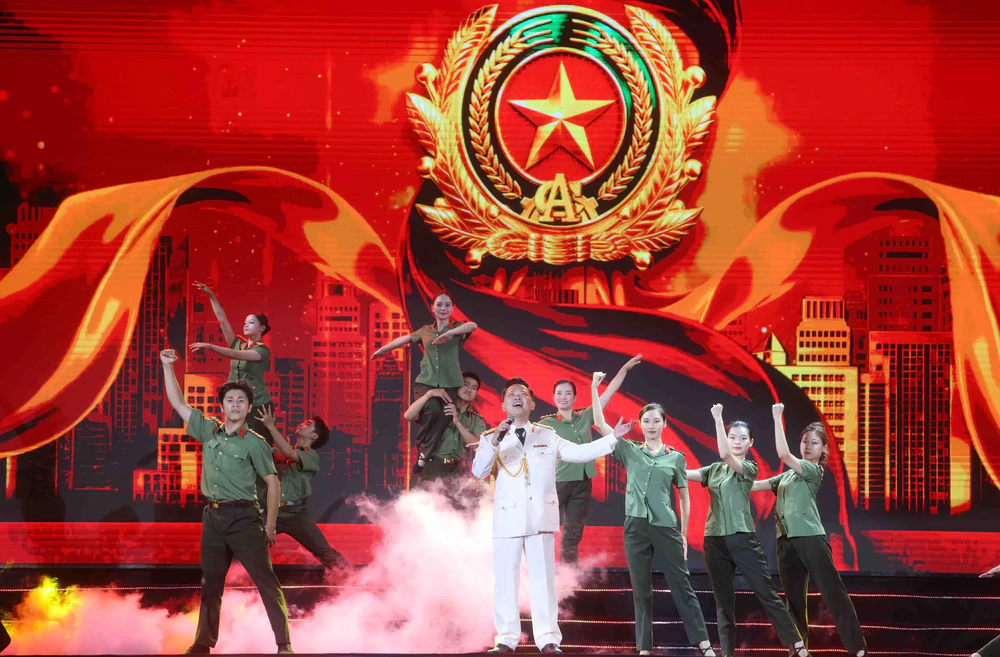 Chương trình nghệ thuật chính luận “81 mùa bình yên” - Ảnh 6. Chương trình nghệ thuật chính luận “81 mùa bình yên” - Ảnh 6.
