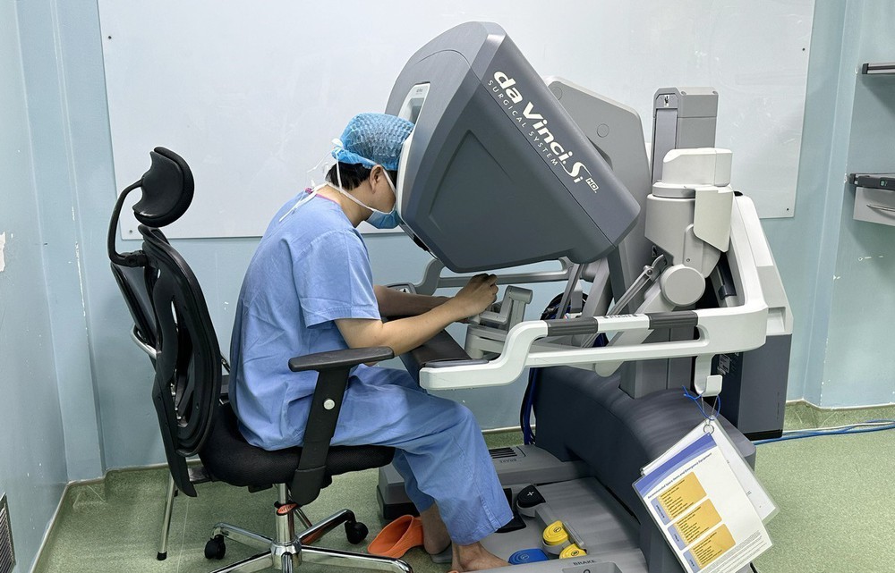 Bệnh viện Bình Dân xác lập kỷ lục gần 4.300 ca phẫu thuật bằng robot - Ảnh 4.