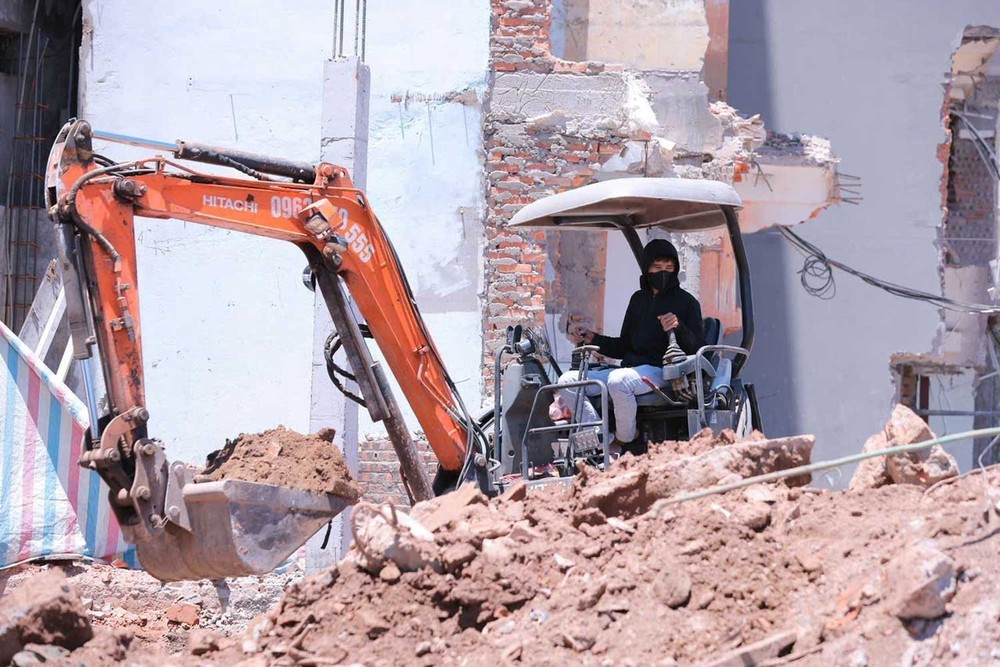 Hà Nội điều chỉnh giao thông một số tuyến đường phục vụ thi công cầu Trần Hưng Đạo - Ảnh 2. Hà Nội điều chỉnh giao thông một số tuyến đường phục vụ thi công cầu Trần Hưng Đạo - Ảnh 2.