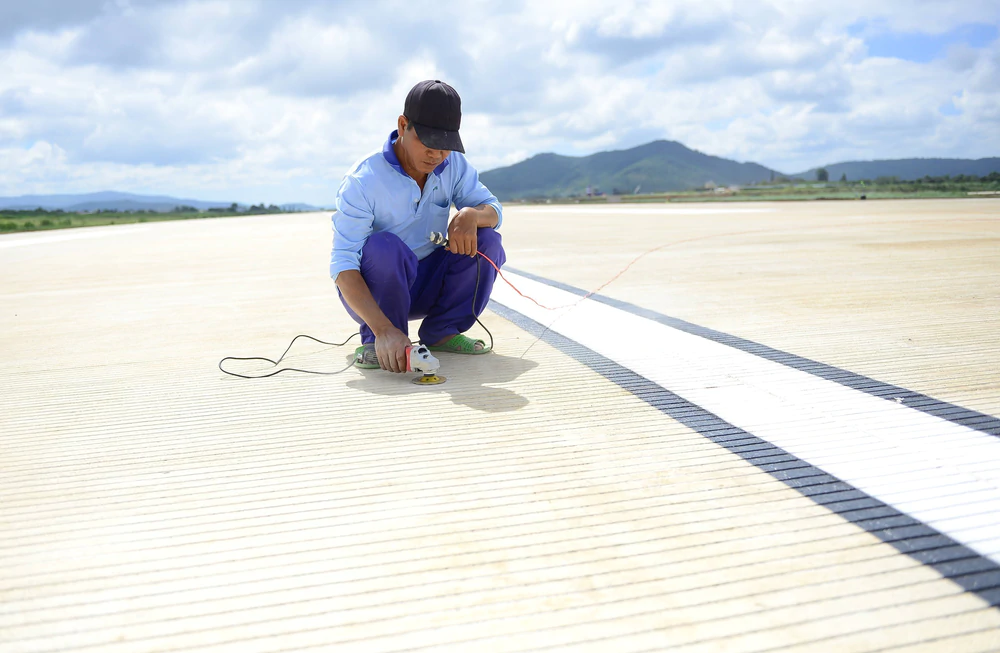 Sân bay Liên Khương sẵn sàng cho ngày mở cửa trở lại - Ảnh 6.