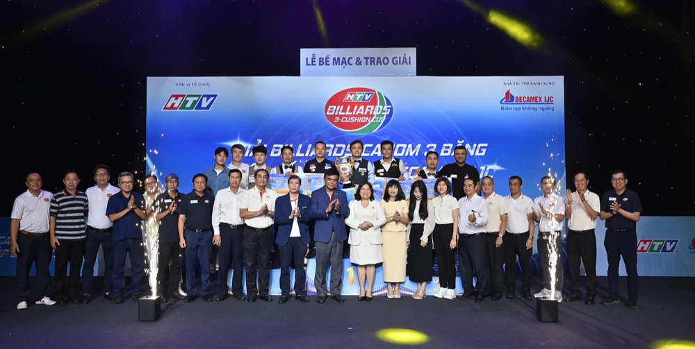 Nhà vô địch World Cup tỏa sáng trên sân nhà - Ảnh 4. Nhà vô địch World Cup tỏa sáng trên sân nhà - Ảnh 4.