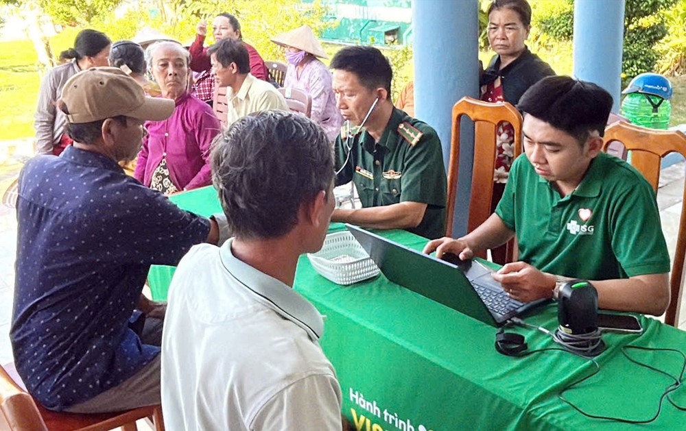 Đưa y tế chất lượng cao đến với người dân - Ảnh 1. Đưa y tế chất lượng cao đến với người dân - Ảnh 1.