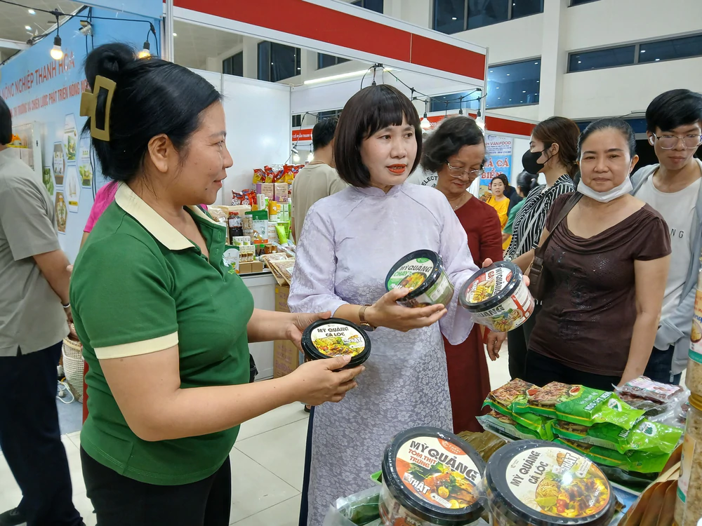 Đưa ẩm thực đặc sắc vào hành trình du lịch ở thành phố biển - Ảnh 1. Đưa ẩm thực đặc sắc vào hành trình du lịch ở thành phố biển - Ảnh 1.