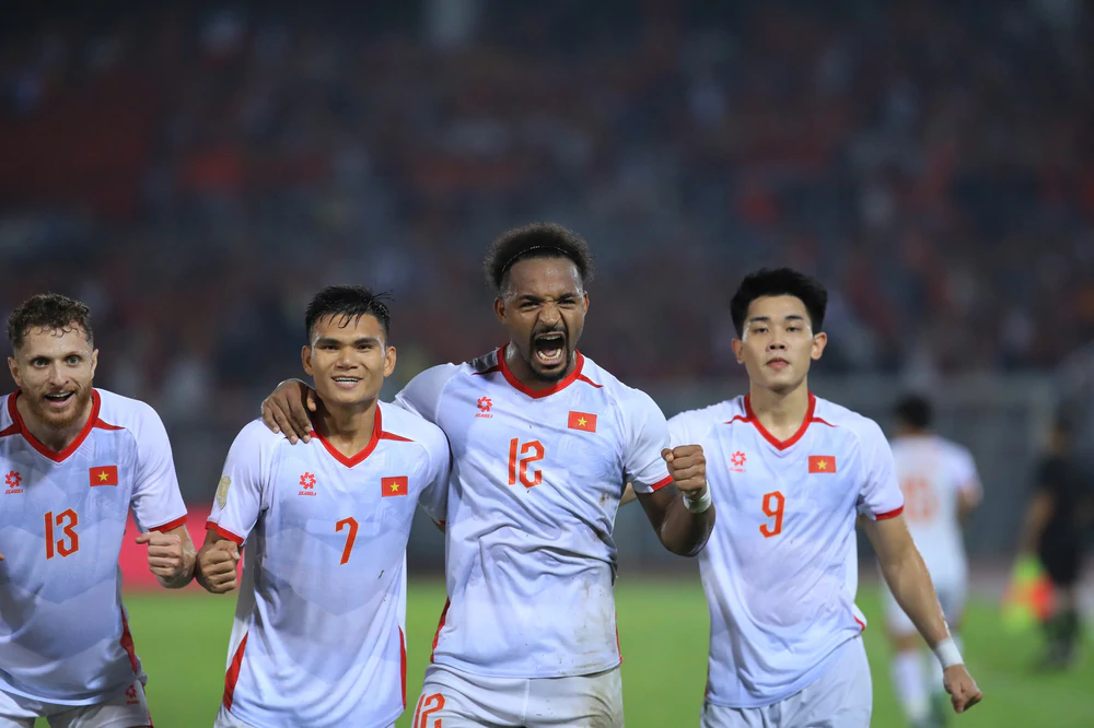 Bán kết lượt đi ASEAN Cup 2026, Malaysia 0-2 Việt Nam: Cửa chung kết rộng mở - Ảnh 1.