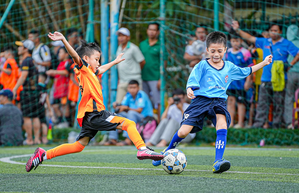 U9, U11 Đà Nẵng sôi động tranh Cúp Anh Trưởng - Ảnh 1. U9, U11 Đà Nẵng sôi động tranh Cúp Anh Trưởng - Ảnh 1.