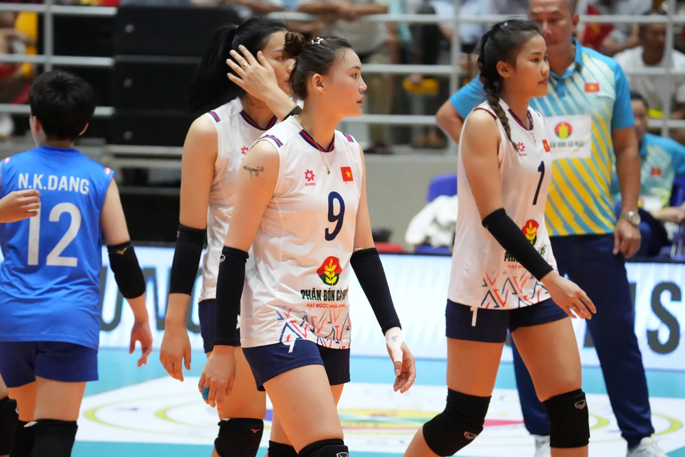 Tuyển Việt Nam thua chóng vánh Thái Lan 0-3 ở chặng 1 SEA V.Cup 2026 dù vẫn có lực lượng khá mạnh. Ảnh: SAVA