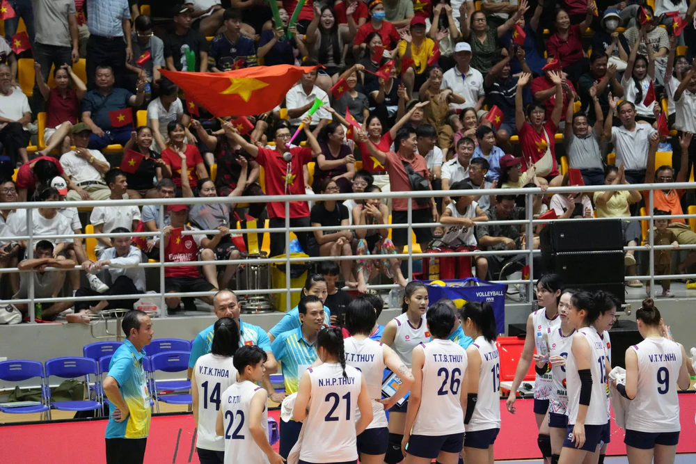 Tuyển Việt Nam thua Thái Lan 0-3 ở chặng 1 SEA V.Cup 2026. Ảnh: SAVA