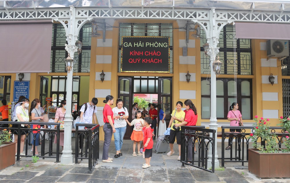 Ga Hải Phòng – nơi lưu dấu chuyến tàu đặc biệt - Ảnh 5. Ga Hải Phòng – nơi lưu dấu chuyến tàu đặc biệt - Ảnh 5.