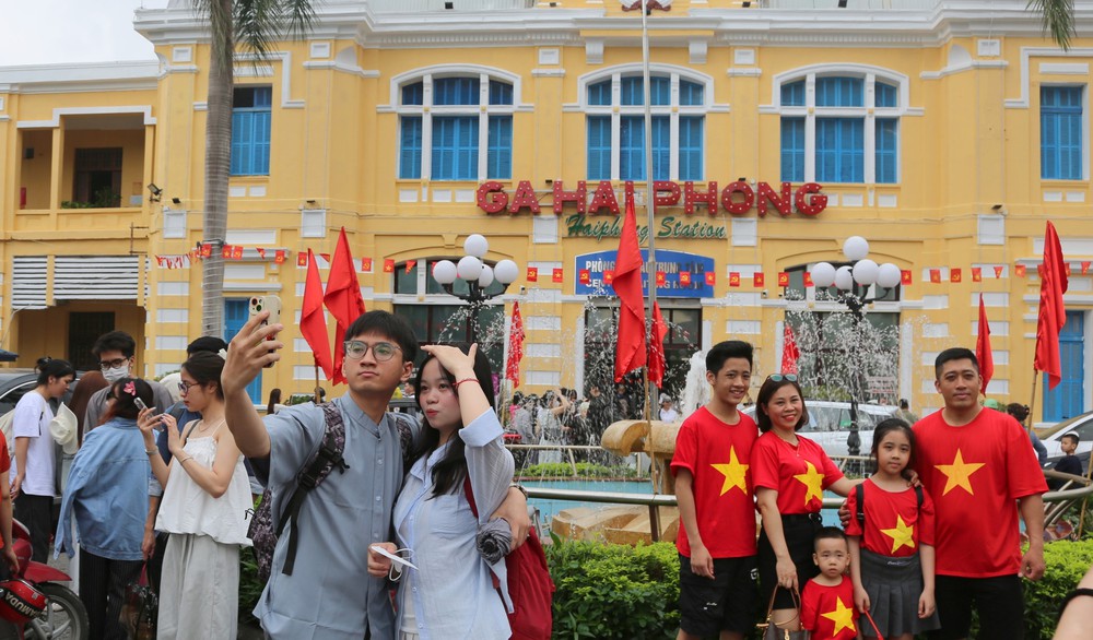 Ga Hải Phòng – nơi lưu dấu chuyến tàu đặc biệt - Ảnh 7. Ga Hải Phòng – nơi lưu dấu chuyến tàu đặc biệt - Ảnh 7.