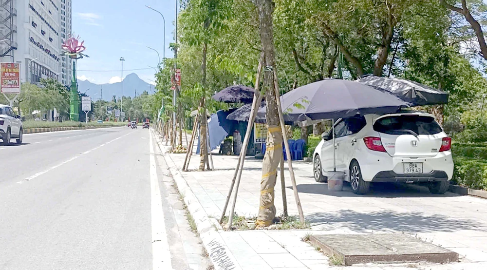 Ngày 19/8, nắng nóng diện rộng ở Trung Bộ có khả năng kết thúc - Ảnh 2. Ngày 19/8, nắng nóng diện rộng ở Trung Bộ có khả năng kết thúc - Ảnh 2.