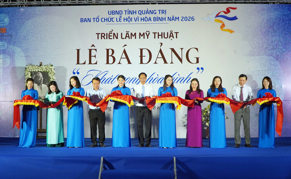 Quảng Trị khai mạc triển lãm "Lê Bá Đảng - Khát vọng Hòa bình" - Ảnh 1.