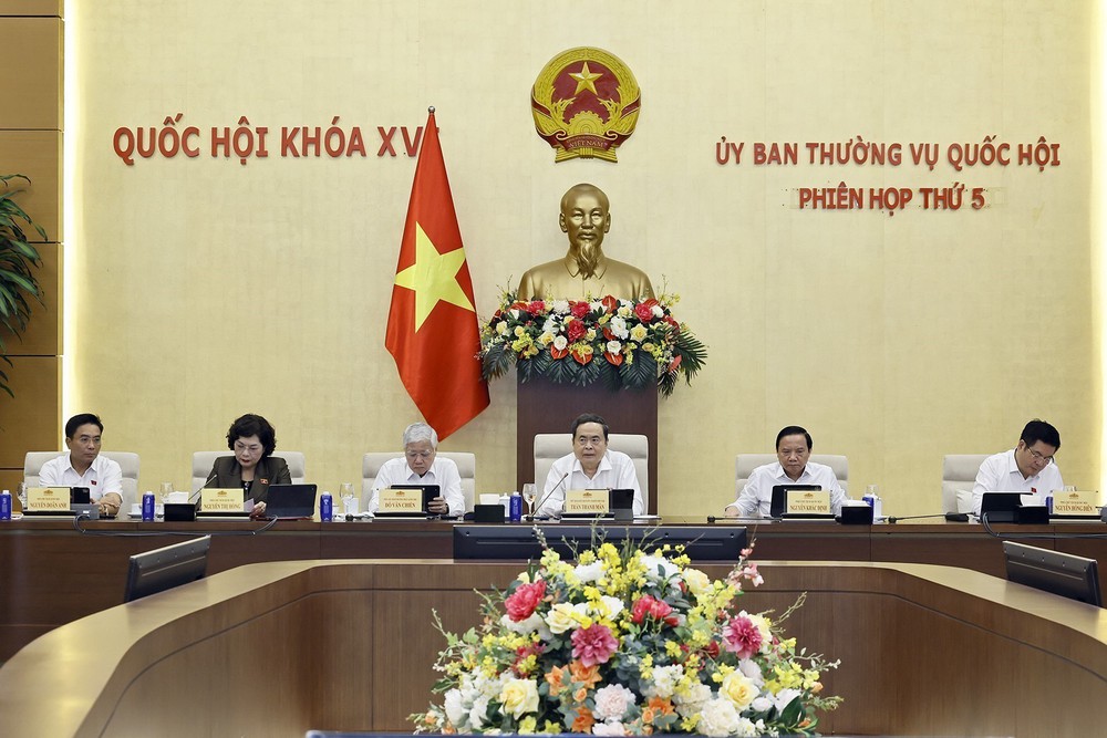 Phiên họp thứ 5, Uỷ ban Thường vụ Quốc hội: Luật Phát triển đô thị phải mở thêm không gian cho những cực tăng trưởng mới - Ảnh 1. Phiên họp thứ 5, Uỷ ban Thường vụ Quốc hội: Luật Phát triển đô thị phải mở thêm không gian cho những cực tăng trưởng mới - Ảnh 1.