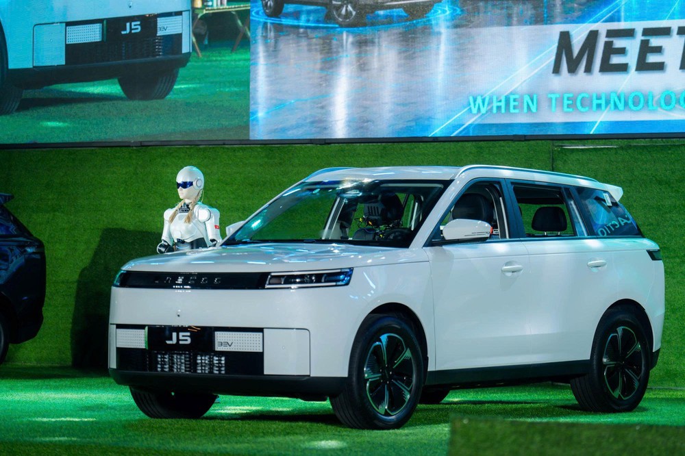 3 mẫu xe, 2 con đường, 1 cuộc chơi - Ảnh 2.
