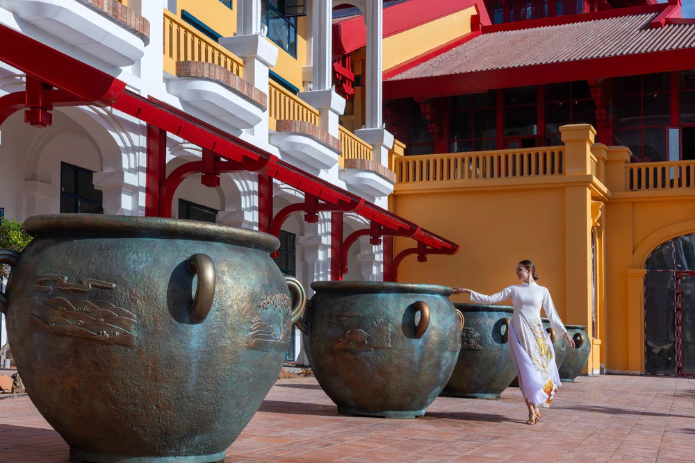 Rixos Phu Quoc dần lộ diện: Dấu ấn cung đình Huế giữa thiên đường biển Hòn Thơm - Ảnh 3. Rixos Phu Quoc dần lộ diện: Dấu ấn cung đình Huế giữa thiên đường biển Hòn Thơm - Ảnh 3.