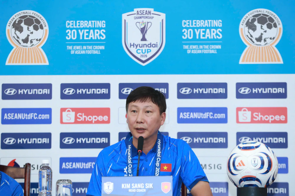 HLV Kim Sang Sik: 'Đội tuyển Việt Nam muốn ghi nhiều bàn vào lưới Malaysia' - Ảnh 1. HLV Kim Sang Sik: 'Đội tuyển Việt Nam muốn ghi nhiều bàn vào lưới Malaysia' - Ảnh 1.