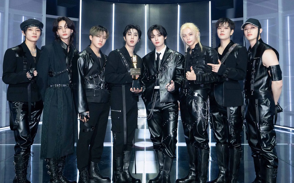 Stray Kids viết lại lịch sử Billboard 200 với kỷ lục sánh ngang The Rolling Stones - Ảnh 8. Stray Kids viết lại lịch sử Billboard 200 với kỷ lục sánh ngang The Rolling Stones - Ảnh 8.