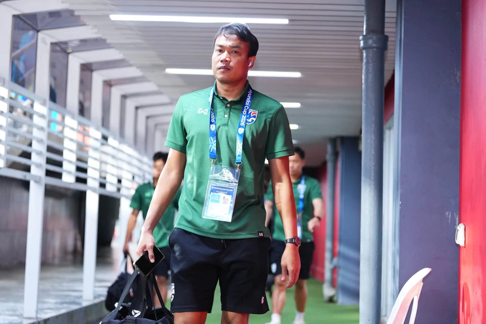 TRỰC TIẾP bóng đá Thái Lan vs Singapore 20h hôm nay, bán kết lượt về ASEAN Cup 2026 - Ảnh 10. TRỰC TIẾP bóng đá Thái Lan vs Singapore 20h hôm nay, bán kết lượt về ASEAN Cup 2026 - Ảnh 10.
