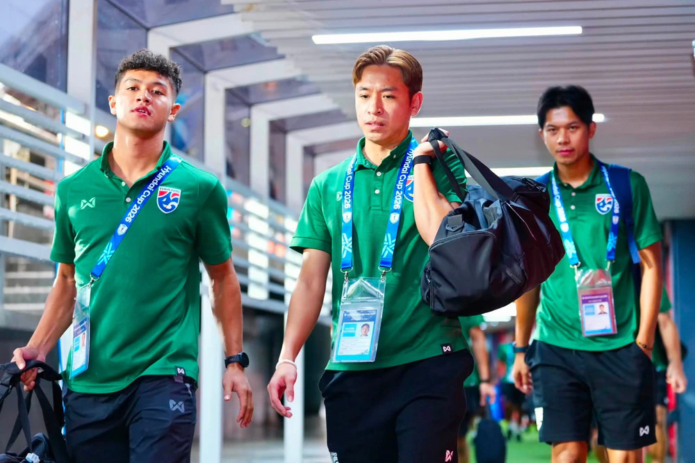 TRỰC TIẾP bóng đá Thái Lan vs Singapore 20h hôm nay, bán kết lượt về ASEAN Cup 2026 - Ảnh 4. TRỰC TIẾP bóng đá Thái Lan vs Singapore 20h hôm nay, bán kết lượt về ASEAN Cup 2026 - Ảnh 4.