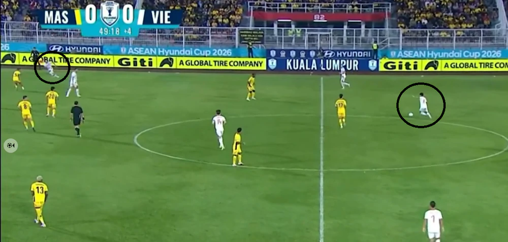 Tuyển Việt Nam đặt một chân vào chung kết ASEAN Cup 2026: Việc gì khó, có Lê Phạm Thành Long - Ảnh 1. Tuyển Việt Nam đặt một chân vào chung kết ASEAN Cup 2026: Việc gì khó, có Lê Phạm Thành Long - Ảnh 1.