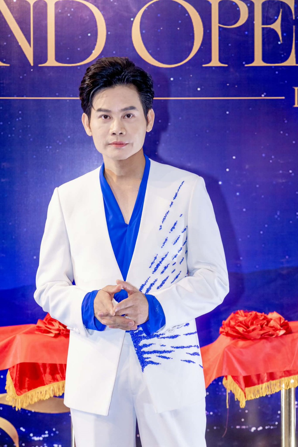 Từ “Check in Việt Nam” đến hành trình du lịch mới của MC Hồng Phúc - Ảnh 1.