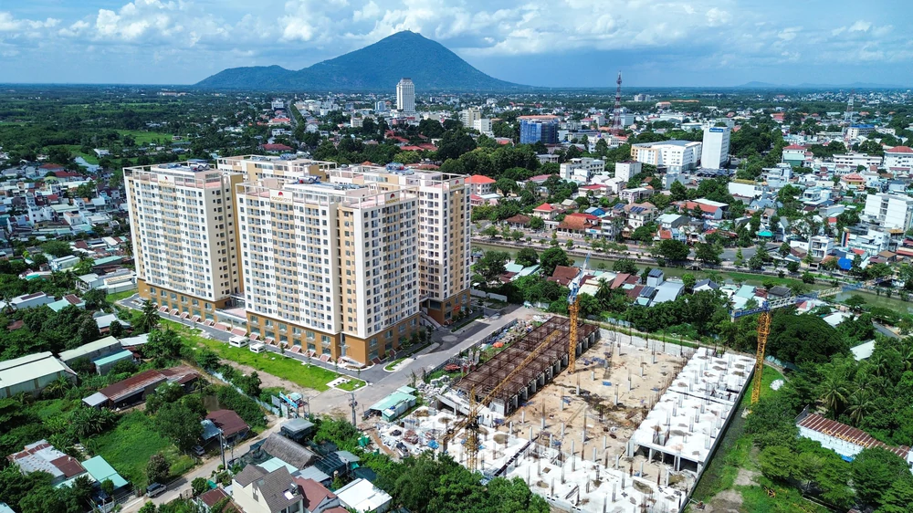 Kỳ họp không thường lệ thứ Nhất, Quốc hội khóa XVI: Hướng tới mục tiêu mọi người đều có chỗ ở - Ảnh 3.