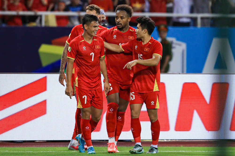 Lượt về bán kết ASEAN Cup 2026: Việt Nam 2-0 Malaysia (tổng tỷ số 4-0): Thẳng tiến vào chung kết - Ảnh 1.