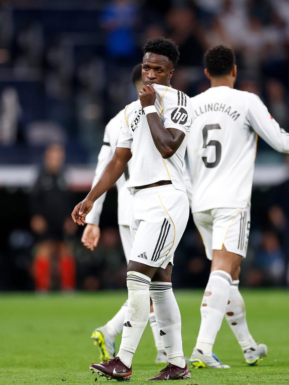 Vụ Real - Vinicius - Arsenal: Tốt nhất là Vinicius nên ngả bài - Ảnh 1. Vụ Real - Vinicius - Arsenal: Tốt nhất là Vinicius nên ngả bài - Ảnh 1.