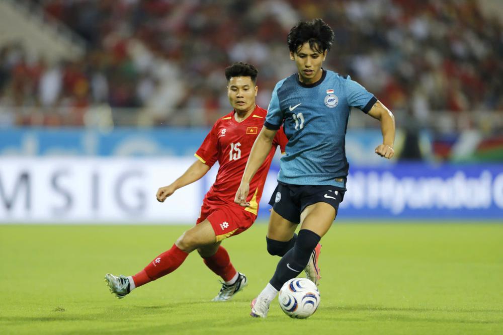 ASEAN Cup 2026: Bóng đá Singapore tiến bộ nhờ đâu? - Ảnh 1. ASEAN Cup 2026: Bóng đá Singapore tiến bộ nhờ đâu? - Ảnh 1.