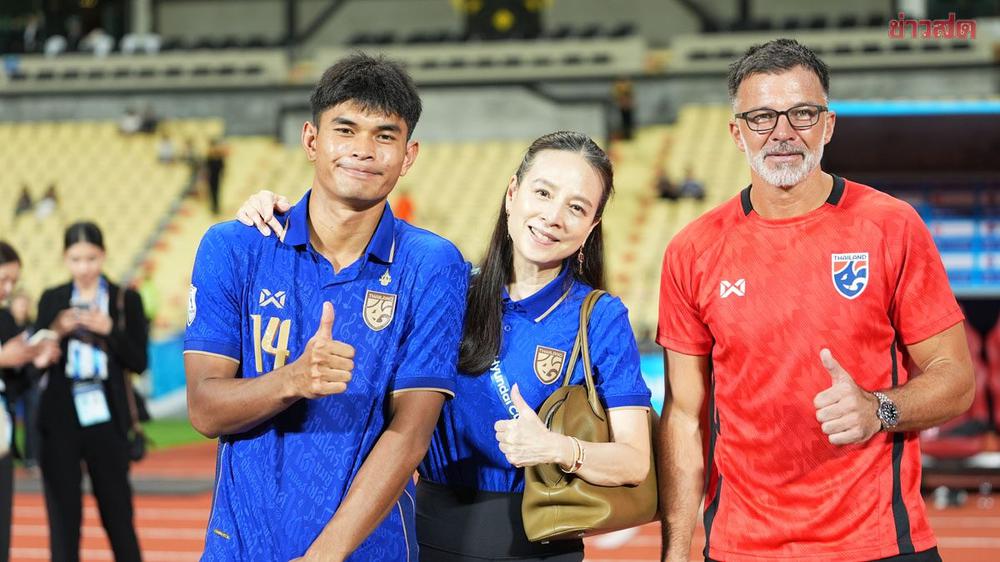 Madam Pang tuyên bố thưởng nóng gần 2 tỷ cho ĐT Thái Lan nếu giành ngôi nhất bảng - Ảnh 1.