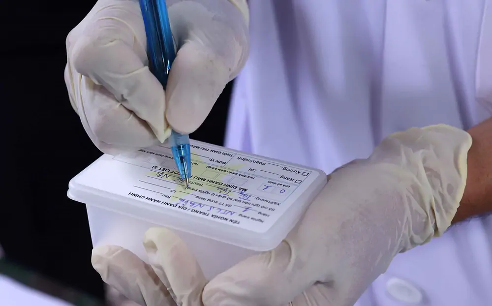Hà Nội đẩy nhanh tiến độ lấy mẫu hài cốt liệt sĩ - Ảnh 13. Hà Nội đẩy nhanh tiến độ lấy mẫu hài cốt liệt sĩ - Ảnh 13.
