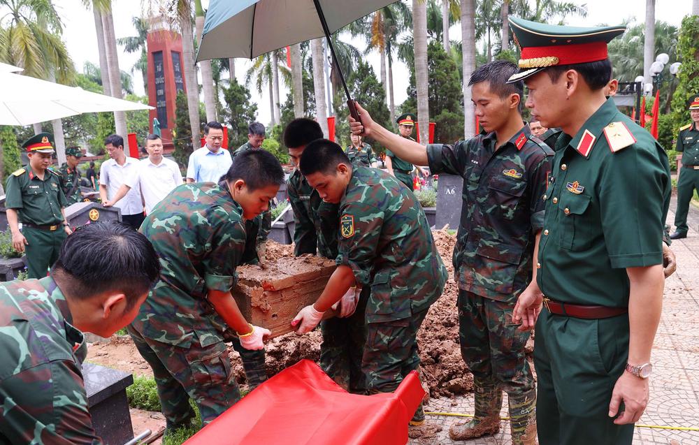 Hà Nội đẩy nhanh tiến độ lấy mẫu hài cốt liệt sĩ - Ảnh 5. Hà Nội đẩy nhanh tiến độ lấy mẫu hài cốt liệt sĩ - Ảnh 5.