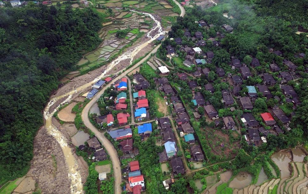 Mưa lớn trong đêm, cảnh báo lũ quét ở Lào Cai, Tuyên Quang và Quảng Ngãi - Ảnh 2. Mưa lớn trong đêm, cảnh báo lũ quét ở Lào Cai, Tuyên Quang và Quảng Ngãi - Ảnh 2.