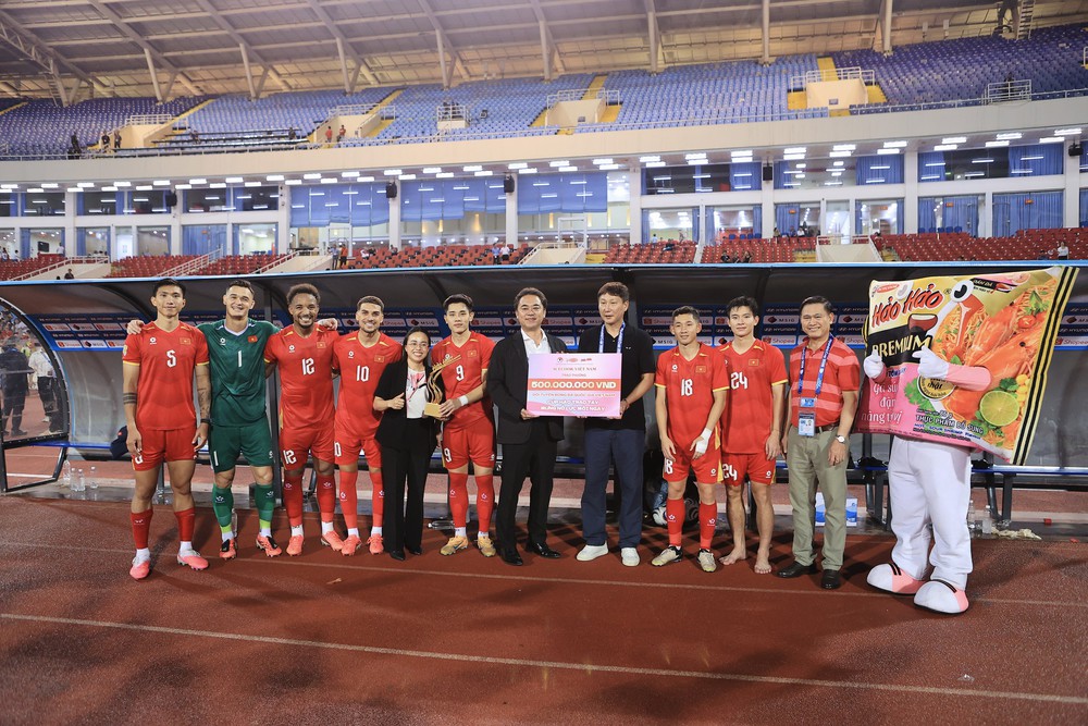 Hảo Hảo thưởng nóng 500 triệu đồng cho Đội tuyển Việt Nam khi giành quyền vào chung kết Hyundai ASEAN Cup 2026 - Ảnh 1. Hảo Hảo thưởng nóng 500 triệu đồng cho Đội tuyển Việt Nam khi giành quyền vào chung kết Hyundai ASEAN Cup 2026 - Ảnh 1.