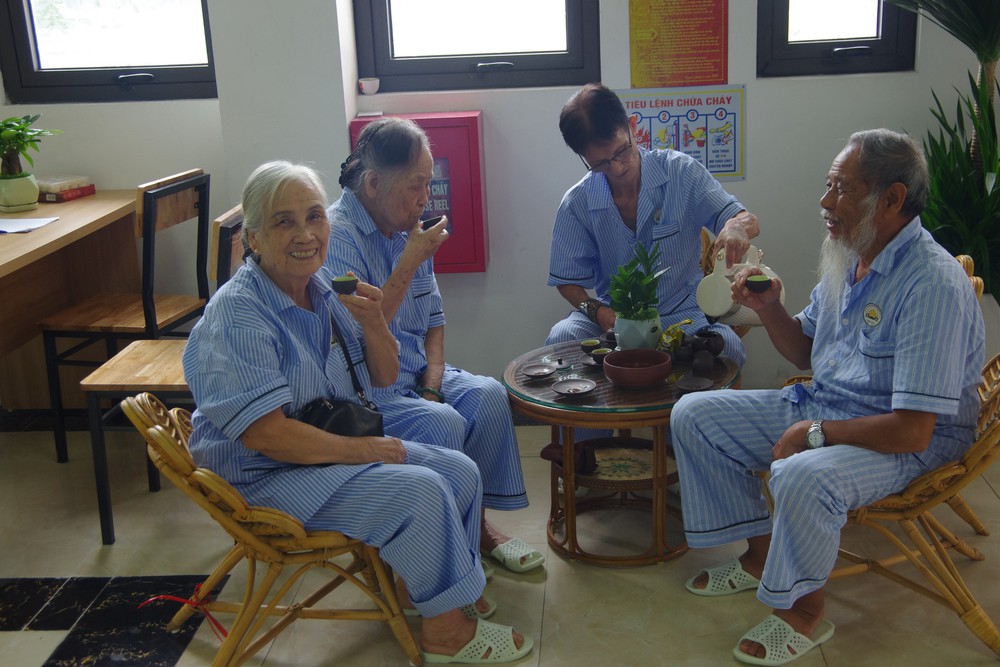 Chăm sóc người cao tuổi ban ngày ở Tây Hồ - Kỳ 3: Để tuổi già có thêm những ngôi nhà thứ hai - Ảnh 1.