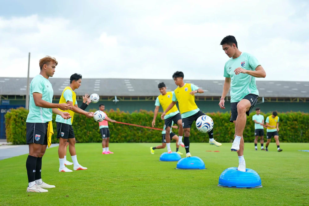 Tuyển Thái Lan tập luyện trước chung kết lượt đi ASEAN Cup 2026. Ảnh: FAT Tuyển Thái Lan tập luyện trước chung kết lượt đi ASEAN Cup 2026. Ảnh: FAT