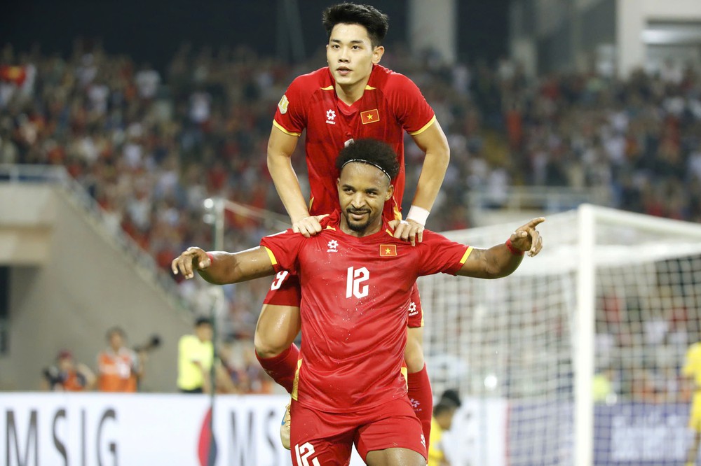 Dự đoán tỉ số Thái Lan vs Việt Nam: Chung kết lượt đi bất phân thắng bại - Ảnh 2. Dự đoán tỉ số Thái Lan vs Việt Nam: Chung kết lượt đi bất phân thắng bại - Ảnh 2.