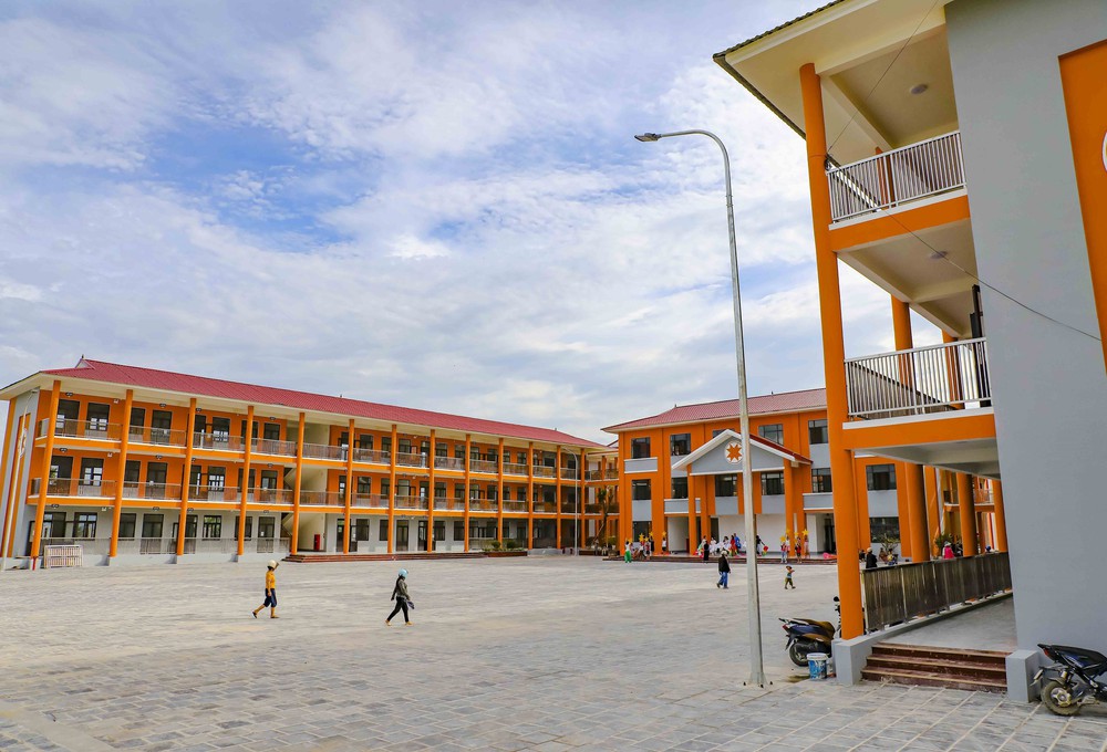 Những ngôi trường mới nơi biên giới Điện Biên - Ảnh 1.