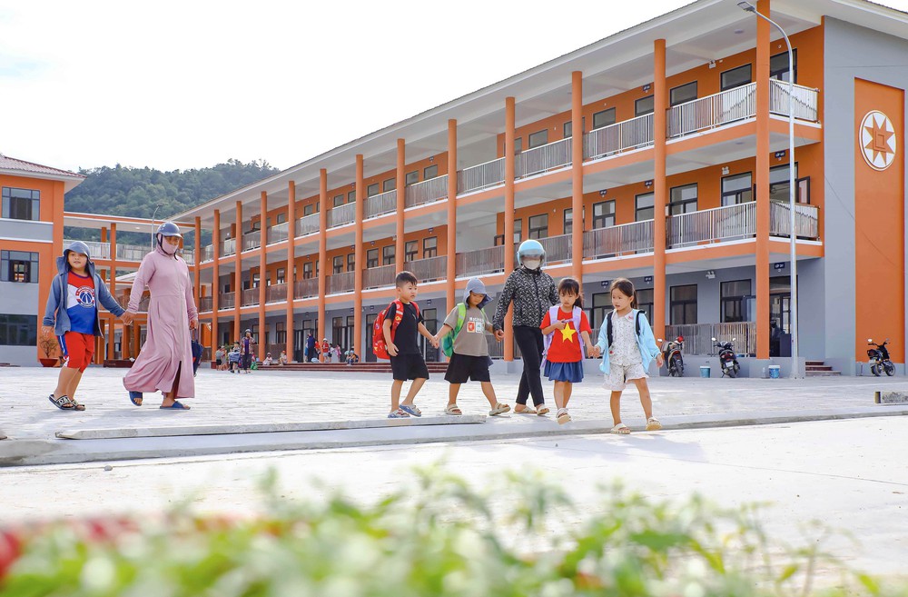 Những ngôi trường mới nơi biên giới Điện Biên - Ảnh 2.