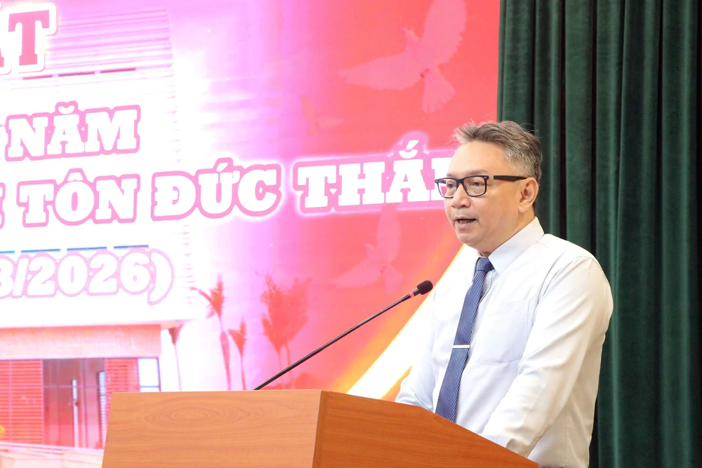 Lan tỏa giá trị tấm gương Chủ tịch Tôn Đức Thắng qua "Hành trình 20 mùa hoa" - Ảnh 2. Lan tỏa giá trị tấm gương Chủ tịch Tôn Đức Thắng qua "Hành trình 20 mùa hoa" - Ảnh 2.