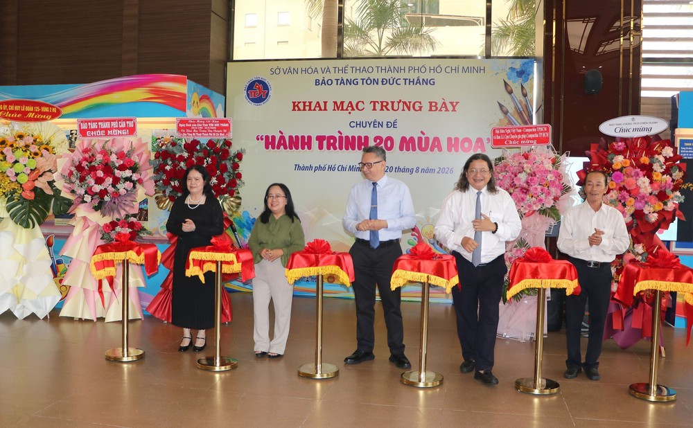 Lan tỏa giá trị tấm gương Chủ tịch Tôn Đức Thắng qua "Hành trình 20 mùa hoa" - Ảnh 1. Lan tỏa giá trị tấm gương Chủ tịch Tôn Đức Thắng qua "Hành trình 20 mùa hoa" - Ảnh 1.