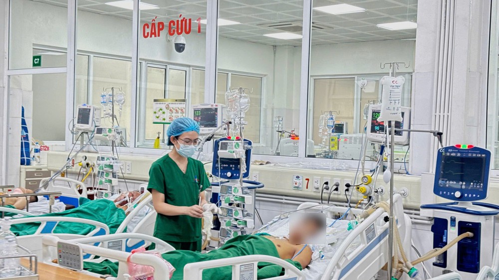 Hỏng gan, phù não vì tin bài thuốc trôi nổi trên mạng - Ảnh 1.