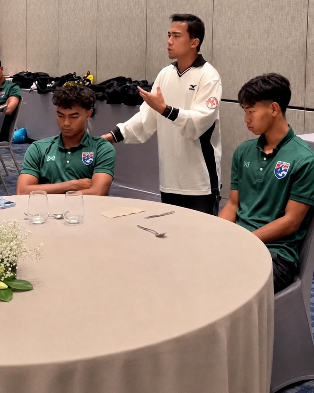 Tin nóng bóng đá Việt hôm nay 22/8: Đội tuyển Việt Nam tự tin đấu Thái Lan; Long Vũ gia nhập Quy Nhơn United - Ảnh 2. Tin nóng bóng đá Việt hôm nay 22/8: Đội tuyển Việt Nam tự tin đấu Thái Lan; Long Vũ gia nhập Quy Nhơn United - Ảnh 2.