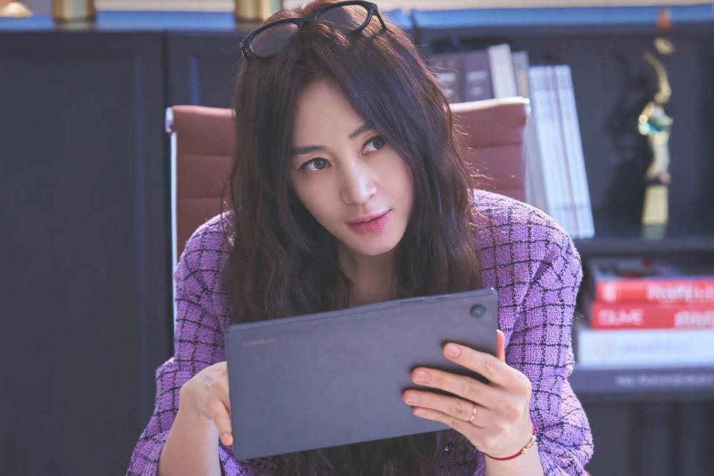 Kim Hye Soo ở tuổi 55: 40 năm nổi tiếng vẫn chưa đủ để ngừng thử thách - Ảnh 3.