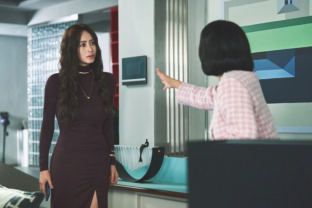 Kim Hye Soo ở tuổi 55: 40 năm nổi tiếng vẫn chưa đủ để ngừng thử thách - Ảnh 5.