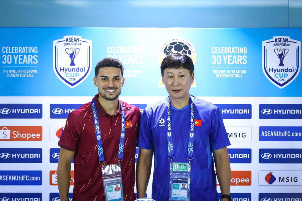 HLV Kim Sang Sik: 'Tuyển Việt Nam sẽ chiến đấu bằng lòng kiêu hãnh và khát khao vô địch' - Ảnh 2. HLV Kim Sang Sik: 'Tuyển Việt Nam sẽ chiến đấu bằng lòng kiêu hãnh và khát khao vô địch' - Ảnh 2.